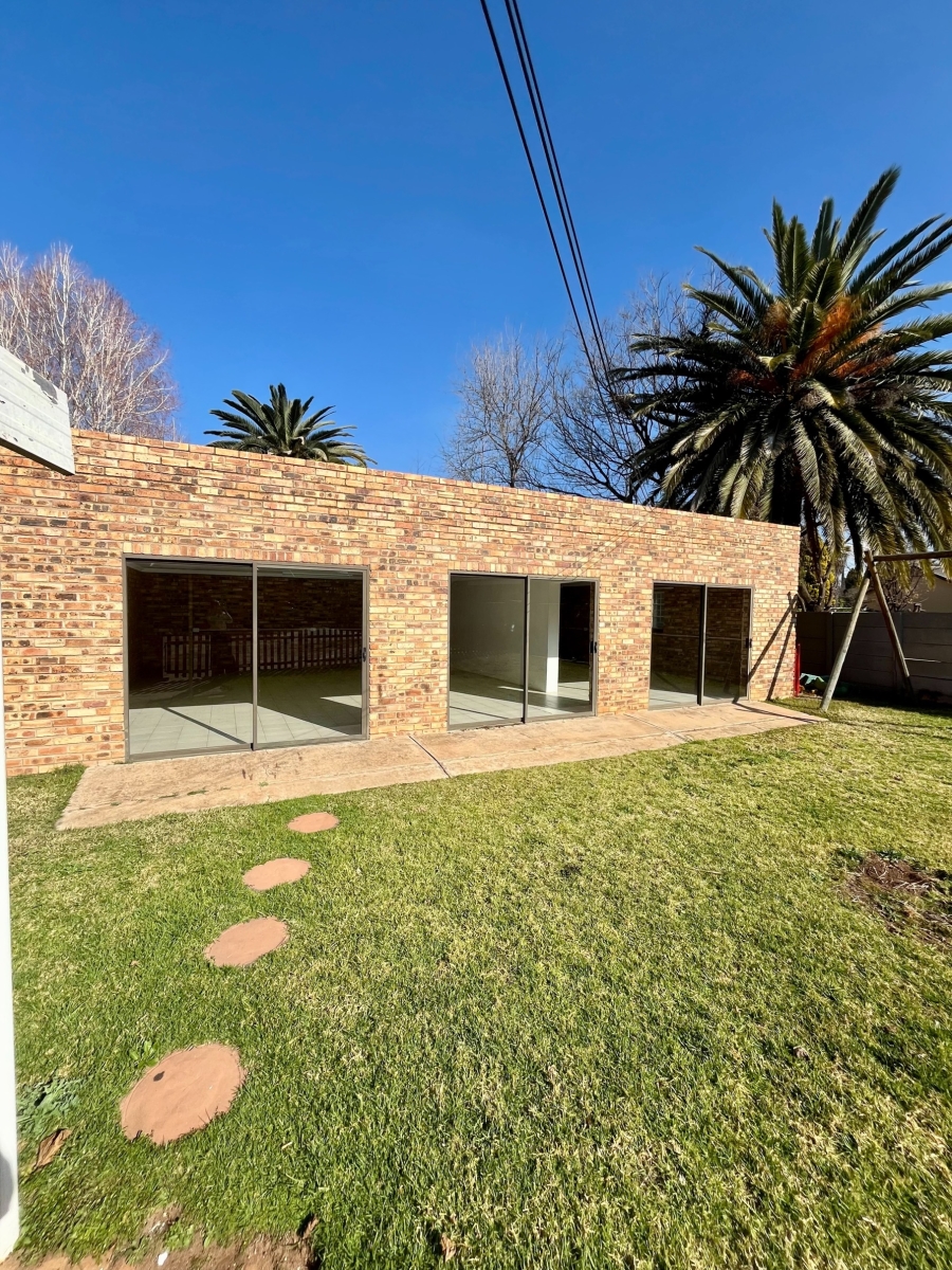 4 Bedroom Property for Sale in Flamwood North West